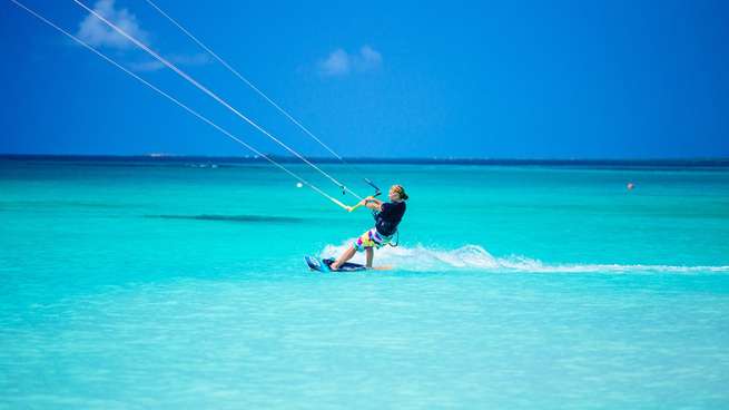 Kitesurf Cruise Antigua Barbuda